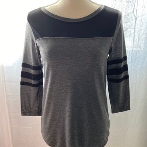 ARIZONA Charcoal & Black Top, Sz M